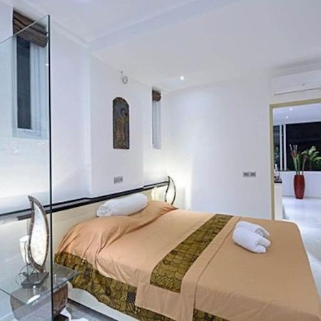 Flora Apartment Bali Seminyak Exterior foto